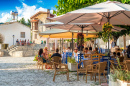 Café de la rue à Omodos, Chypre