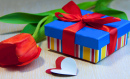 Coffret cadeau, cœurs et fleurs