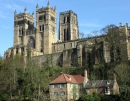 Cathédrale de Durham depuis la rivière