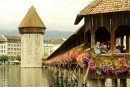 Pont fleuri à Luzerne