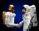 Robonaute et astronaute