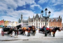 Attelages dans la vieille ville, Bruges, Belgique