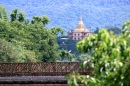 Pont Sisavang Vong, Luang Prabang, Laos