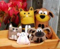 Chats et chiens en peluche