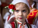 Jeune fille Macédonienne dans le costume national