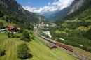 Montée du train près de Gurtnellen, Suisse