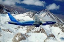 Boeing 777-200LR Banking au-dessus des montagnes