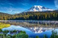 Mont Rainier et reflets du lac