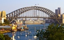 Bateau de croisière quittant le pont de Sydney