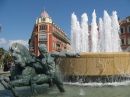 Fontaine sur la place de Masséna à Nice