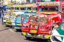 Jeepneys colorées à Baguio, Philippines