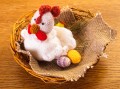 Crochet, un poussin dans son nid