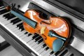 Violon sur des touches de piano