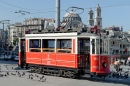 Tram rouge à Istanbul, Turquie