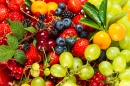 Fruits frais et petits fruits rouges