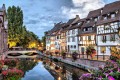 La rivière Lauch en soirée, Colmar, France