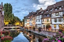 La rivière Lauch en soirée, Colmar, France
