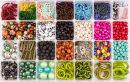 Assortiment de perles multi-colores