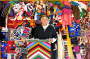 Vendeurs d'objets d'art et de souvenirs à Banos, Equateur