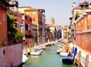 Petit canal dans le Venise historique
