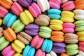 Macarons colorés