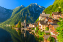 Village de montagne d'Hallstatt, Alpes Autrichiennes