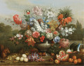 Nature morte de fleurs dans une urne en argent