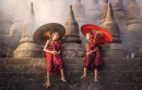 Petits moines en Birmanie
