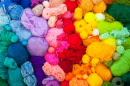 Pelotes de laines colorées