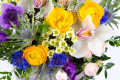 Arrangement de fleurs brillantes