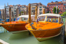 Bateaux au port de Venise