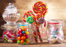 Bonbons colorés, sucettes et marshmallows