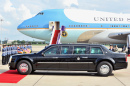 Limousine Présidentielle Américaine près de Air Force One