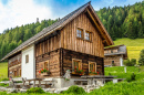 Maison en bois dans les Alpes