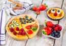 Tartes aux fruits avec des baies fraîches