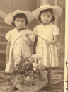 1947-02-00 Fe and sister Aning