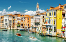 Grand Canal avec des bateaux, Venise, Italie