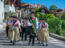 Procession religieuse dans le sud Tyrol, Italie