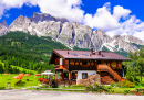 Village de Cortina d'Ampezzo, Alpes Italiennes