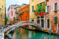 Canal étroit à Venise