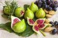 Figues vertes et raisins noirs