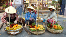 Vendeurs de fruits à Hoi An, Vietnam