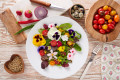 Salade de fleurs comestibles