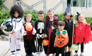 Enfants en costumes d’Halloween