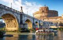 Pont et château de Sant Angelo à Rome