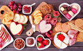 Table de charcuterie à thème Saint-Valentin