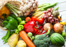 Légumes biologiques frais dans un panier