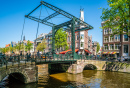 Pont sur le canal Kloveniersburgwal, Amsterdam