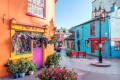 Maisons irlandaises traditionnelles colorées