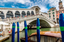 Pont du Rialto sur le Grand Canal, Venise